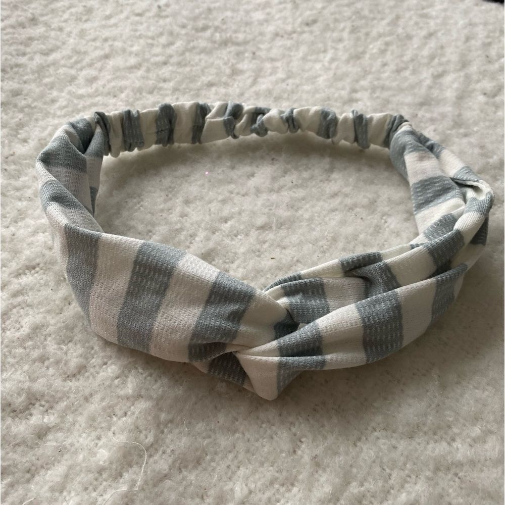 Gray and White Striped Knot Headband